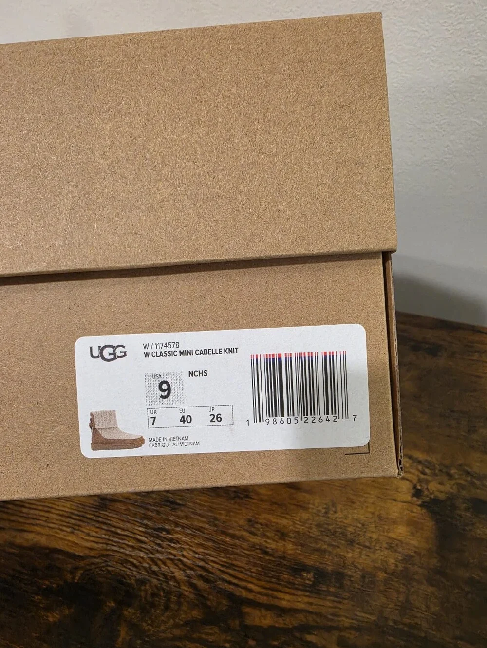 UGG W Classic Mini Cabelle Knit Boots- Chestnut-Size-9